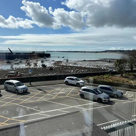 Διαμέρισμα Retreat Main House *