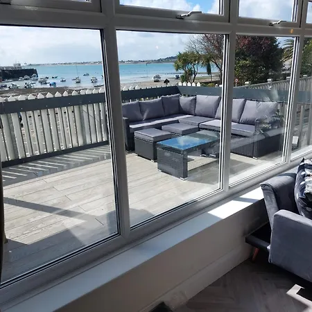 Retreat Main House Apartment Gorey