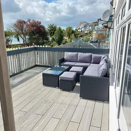 Retreat Main House Apartment *