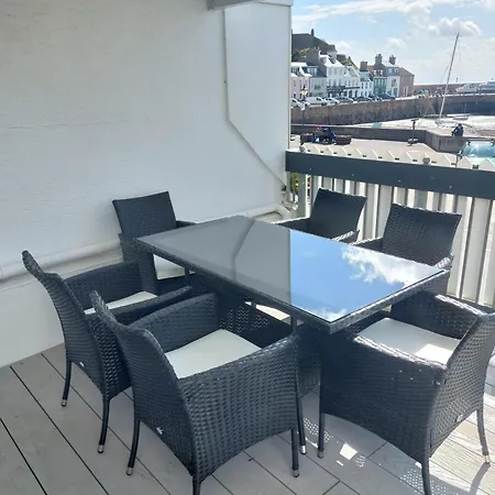 Retreat Main House Apartment Gorey
