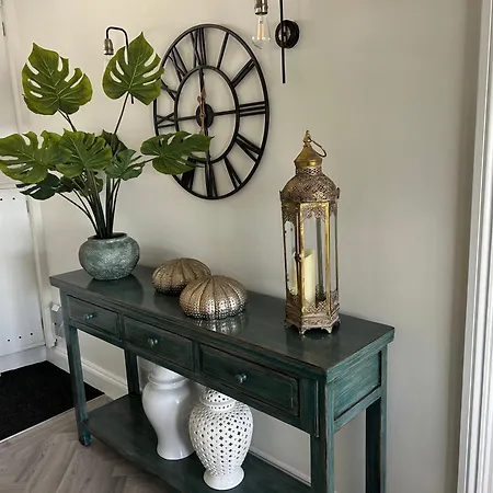 Apartment Retreat Main House *