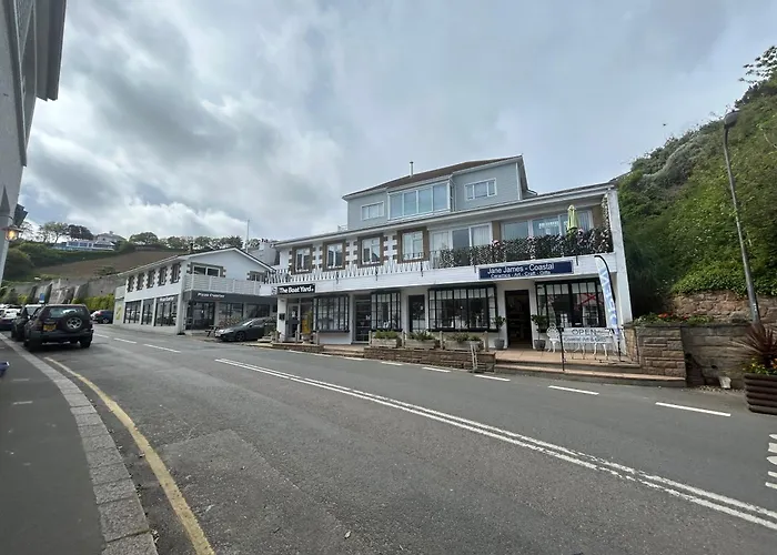 Retreat Main House Lejlighed