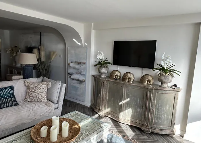 Retreat Main House Lejlighed *